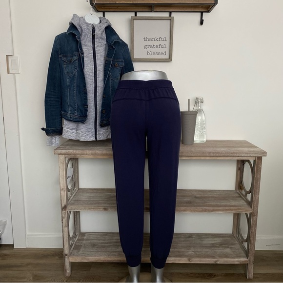 Rare Lululemon Very Soft High Rise Joggers Size 8 - Picture 3 of 8